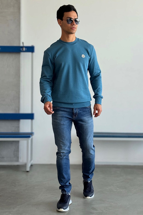 Свитшот голубого цвета Moncler logo-patch