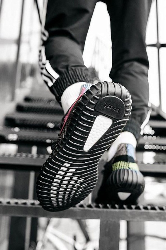 Кроссовки Adidas Yeezy Boost 350 V2 "Yecheil"