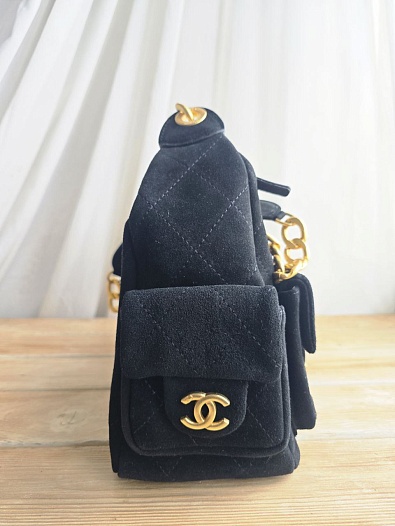 Замшевая сумка Chanel 31x20 см   