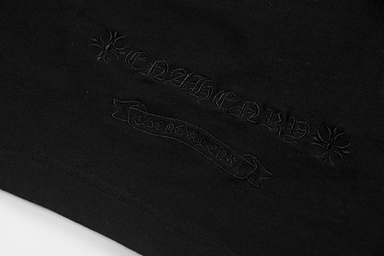 Чёрная оверсайз футболка Gothic logo