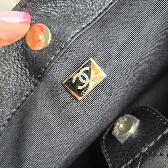 Кожаная сумка Chanel 28x15 см