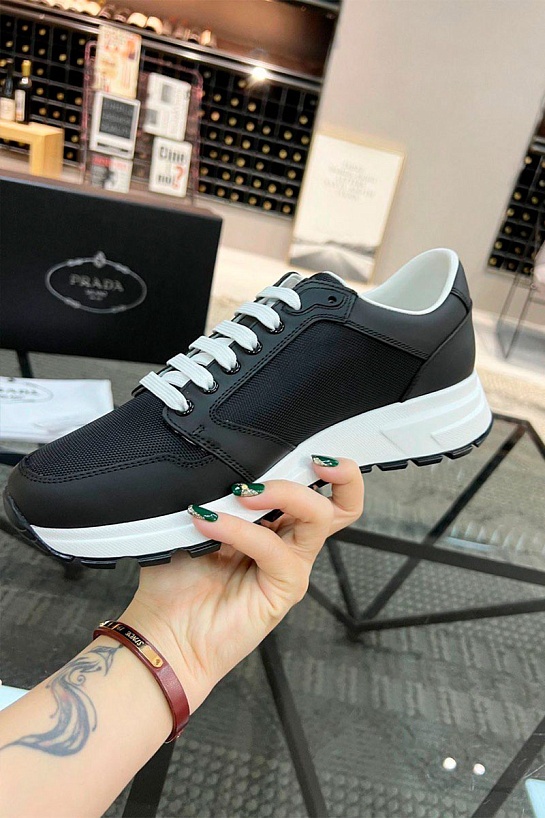 Мужские кожаные кроссовки Prada