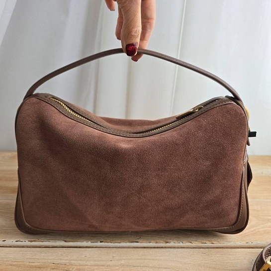 Замшевая сумка Yves Saint Laurent 29x18 см