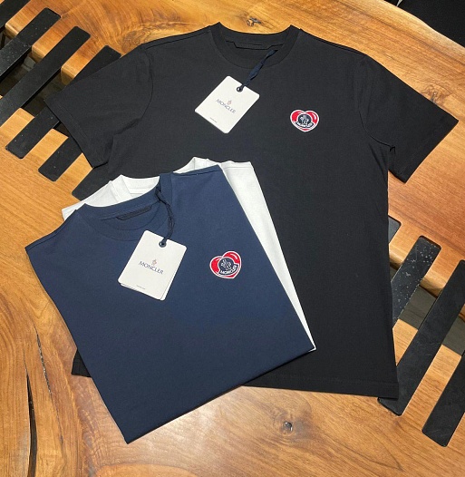 Мужская белая футболка Moncler Heart   
