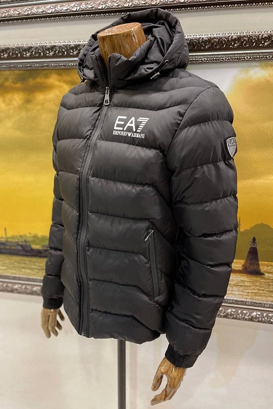 Мужская чёрная куртка Emporio Armani 7