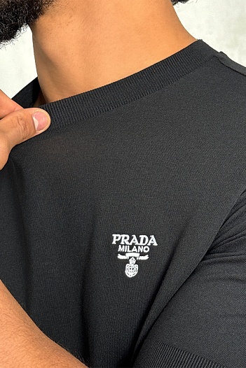 Мужская чёрная футболка Prada   