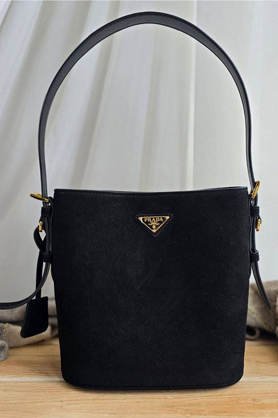 Замшевая сумка Prada Bucket 24x22 см - Black