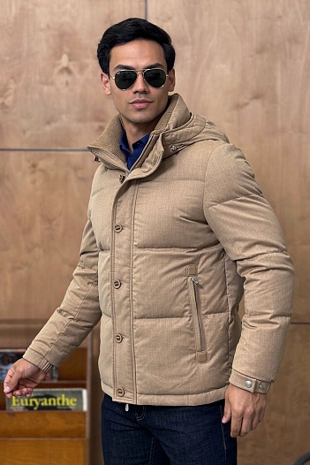 Мужской пуховик Brunello Cucinelli бежевого цвета   