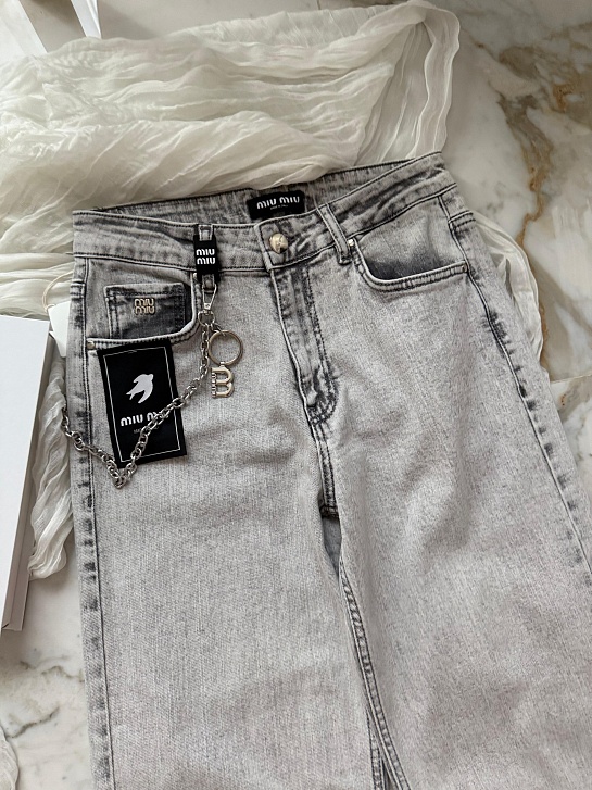 Серые женские джинсы MIU MIU
