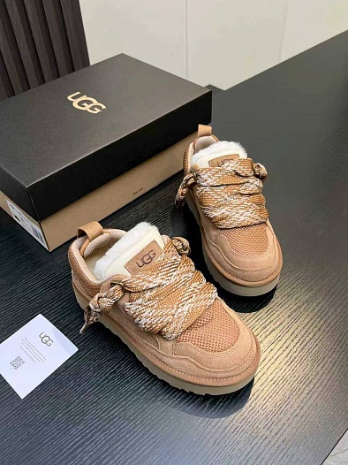 Женские замшевые ботинки UGG Lowmel   