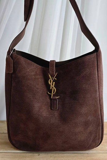 Женская замшевая сумка Yves Saint Laurent 37x29 см   