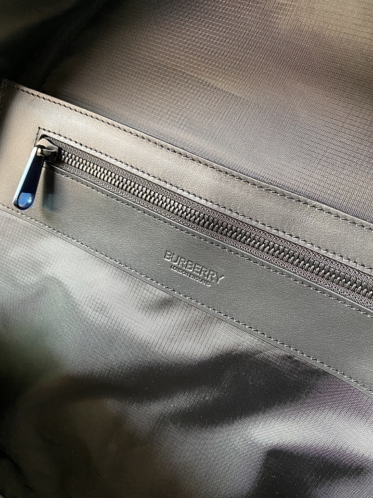 Нейлоновый рюкзак Burberry Premium 42.5x30x14.5 см