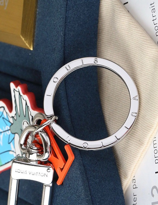 Брелок Louis Vuitton Friends