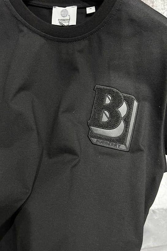 Чёрная оверсайз футболка Burberry Letter Graphic