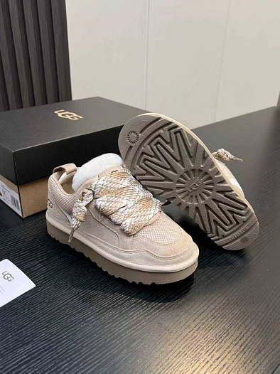 Женские замшевые ботинки UGG Lowmel   