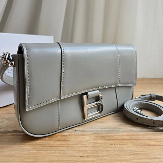 Кожаная сумка Balenciaga Hourglass 22x13 см