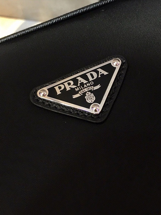 Нейлоновый портфель Prada Premium 36x28x7 см