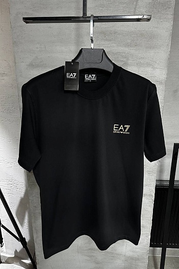 Мужская чёрная футболка Emporio Armani 7 logo-print   