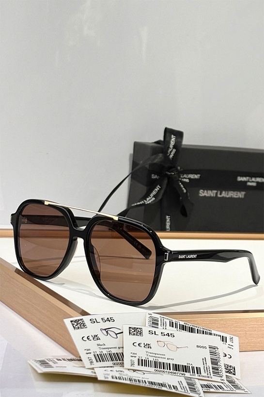 Солнцезащитные очки Yves Saint Laurent
