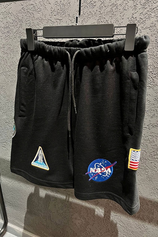 Мужские чёрные шорты Balenciaga x Nasa
