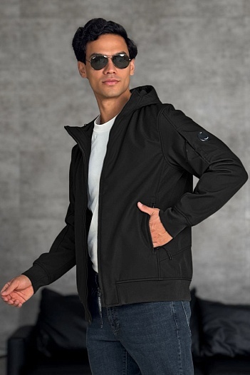 Чёрная ветровка C.P. Company Pro-Tek lens detail   