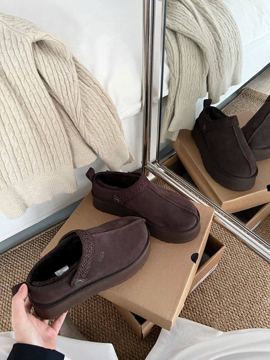 Замшевые женские слиперы с мехом UGG Lanah