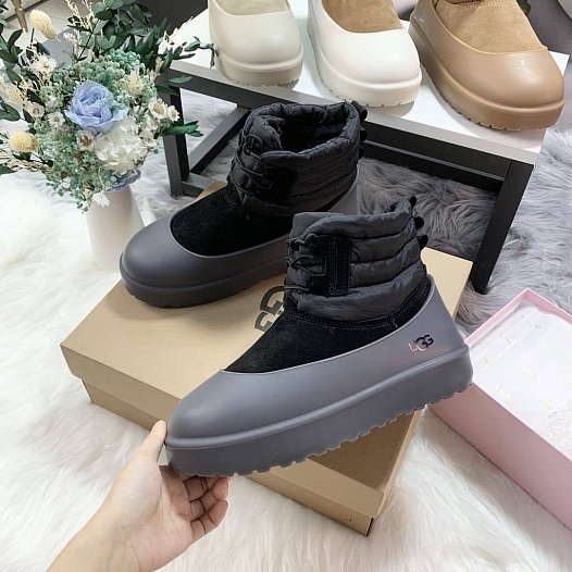Женские ботинки UGG Classic Mini Lace-Up - Black   