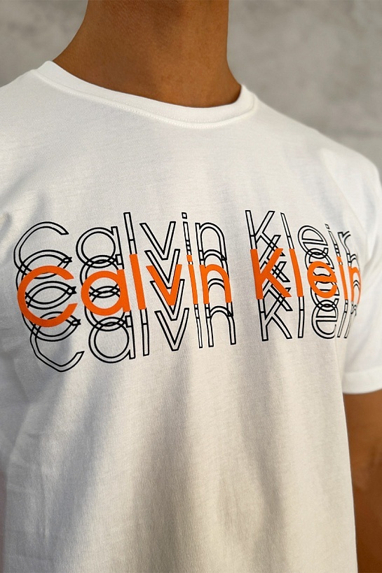 Брендовая мужская футболка Calvin Klein белого цвета