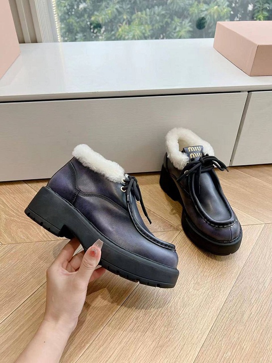 Женские кожаные ботинки с мехом MIU MIU Premium