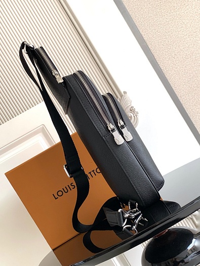 Кожаная сумка Louis Vuitton Avenue Sling Premium 31x20x7 см   