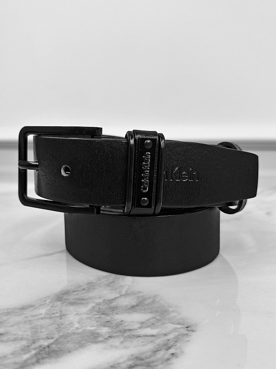 Мужской кожаный ремень Calvin Klein чёрного цвета
