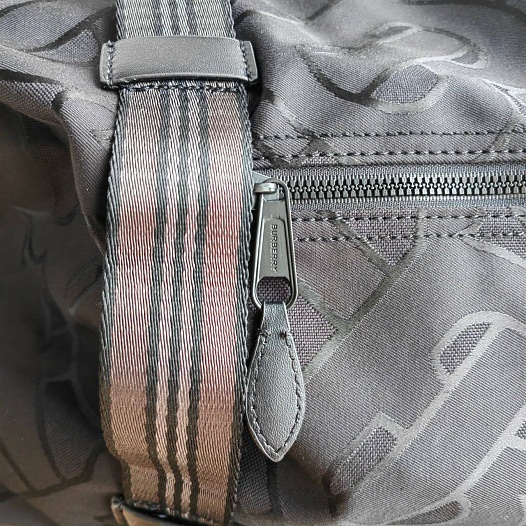 Текстильная дорожная сумка Burberry 50x28 см   