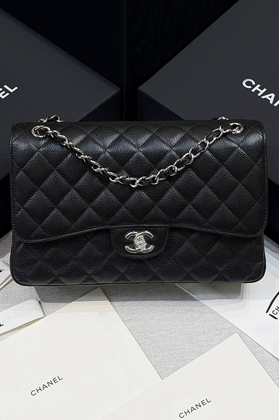 Кожаная сумка Chanel Classic Flap premium 30x20x9 см (8 расцветок)