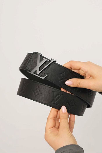 Кожаный ремень Louis Vuitton Initiales Taurillon Monogram (длина 100 / 105 см)   