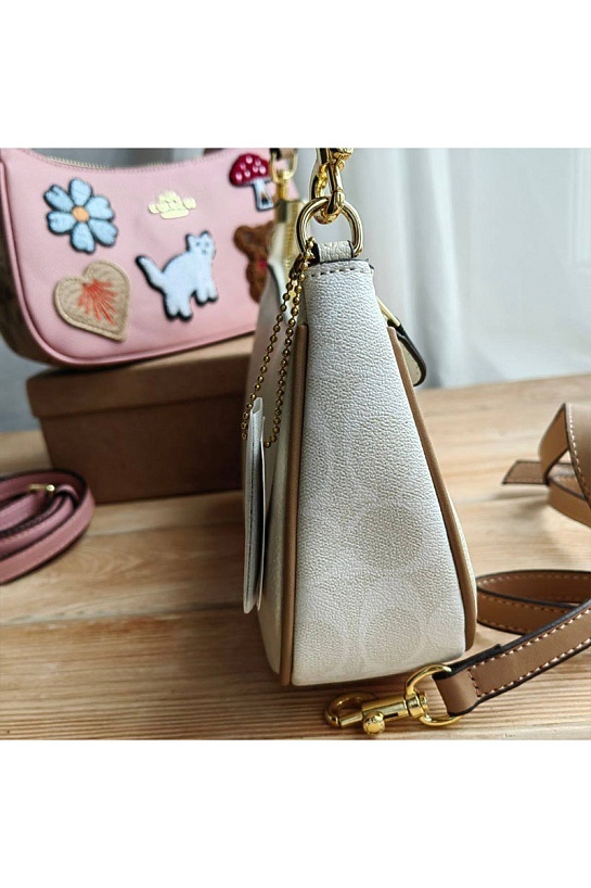 Сумка Coach Teri creature patches 24x13 см