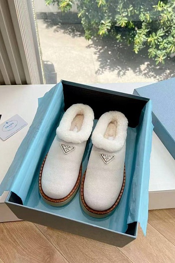 Женские белые ботинки сабо Prada   