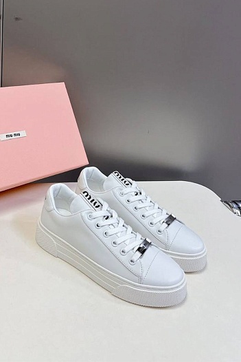 Женские белые кроссовки MIU MIU   