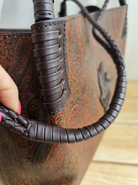 Кожаная сумка Etro с узором пейсли 38x23 см
