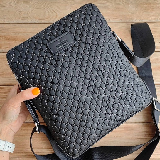 Кожаная сумка Gucci GG Supreme 28х24 см