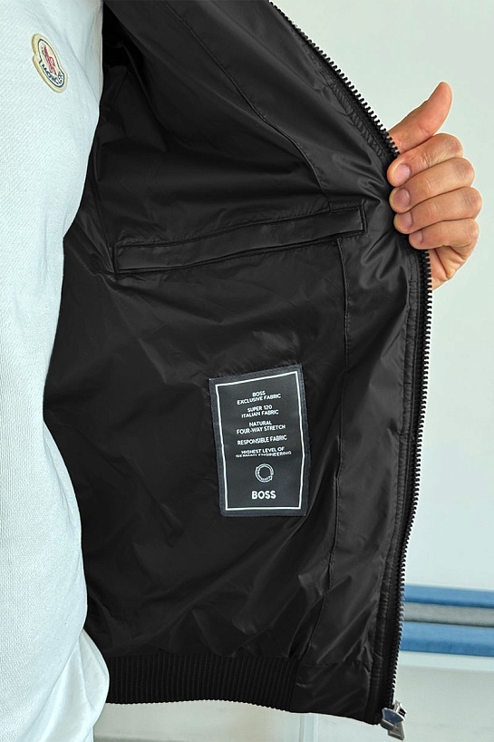 Чёрная куртка Hugo Boss с вязаными рукавами