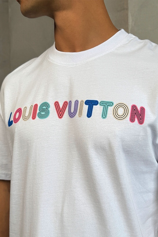 Брендовая оверсайз футболка Louis Vuitton белого цвета