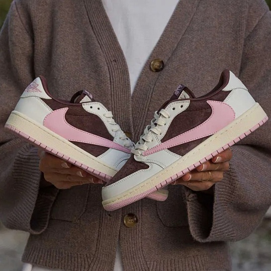 Кроссовки Travis Scott x Nike Air Jordan 1 Low "Pink Oxford"