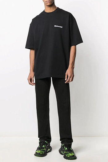 Чёрная оверсайз футболка Balenciaga logo-embroidered   