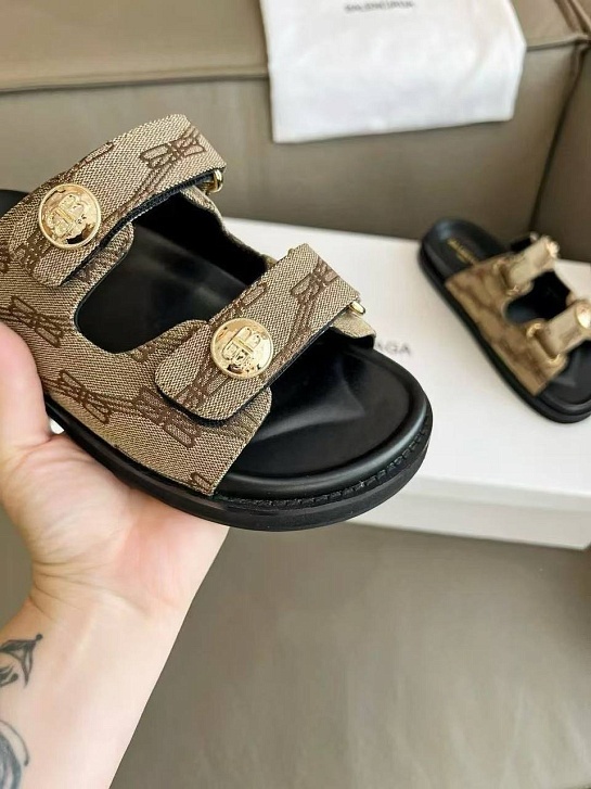 Женские шлёпанцы Balenciaga Jacquard Premium - Brown