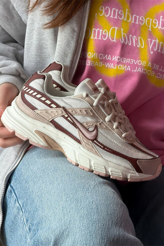 Кроссовки Nike initiator