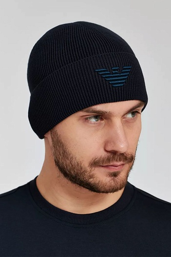 Шапка синего цвета Emporio Armani   