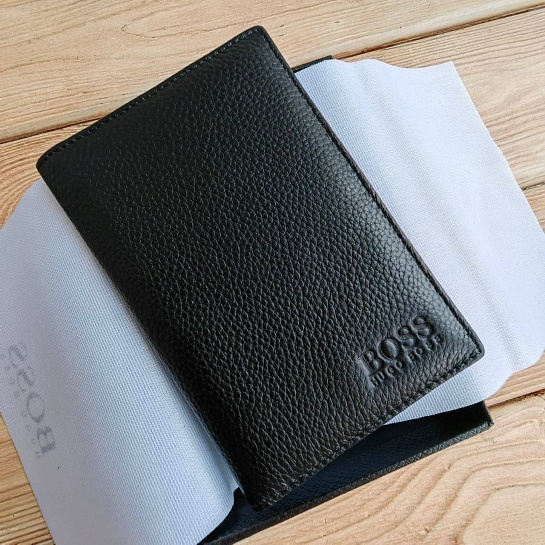 Кожаная обложка для паспорта Hugo Boss