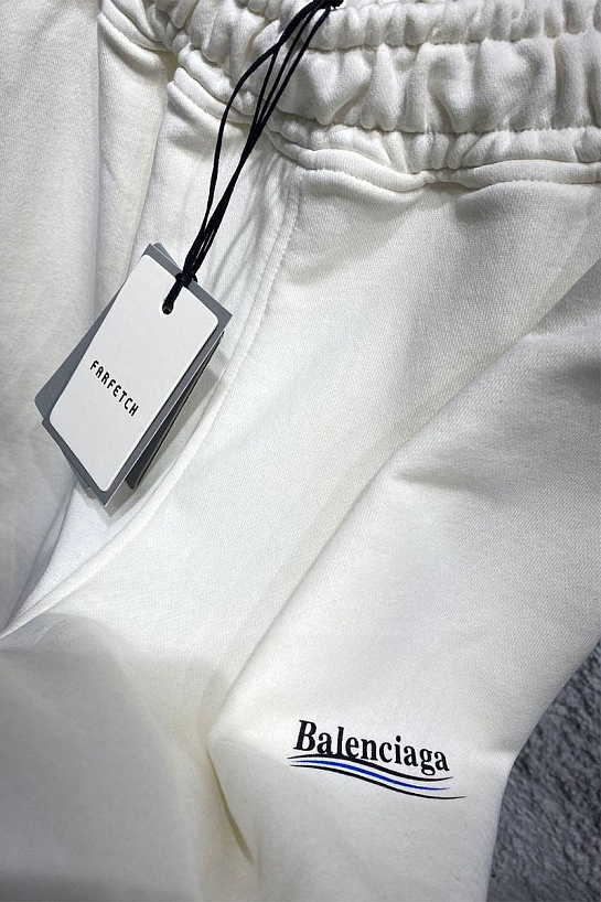 Чёрные мужские шорты Balenciaga Political Campaign logo