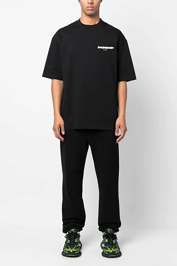 Чёрная оверсайз футболка Balenciaga Strike 1917   