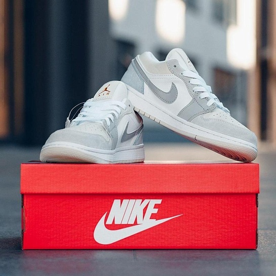 Кроссовки Nike Air Jordan 1 Low "Paris"